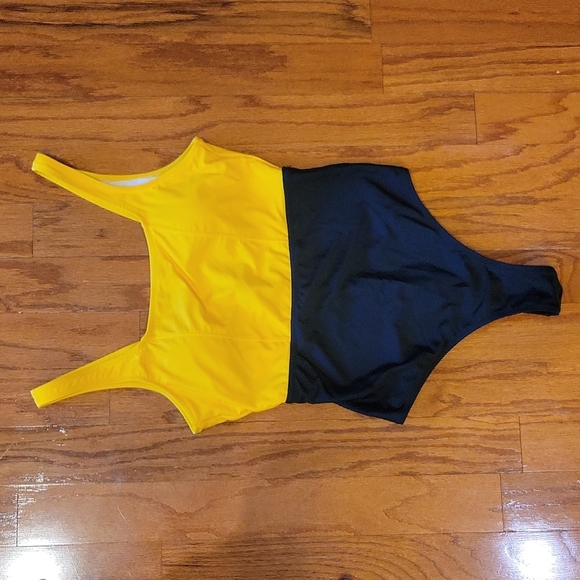 Cupshe One piece swimsuit Size LG - Picture 1 of 8